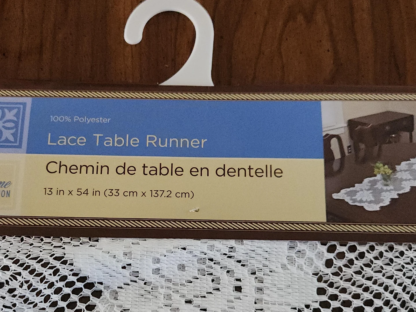 Home Collection White Lace Table Runner