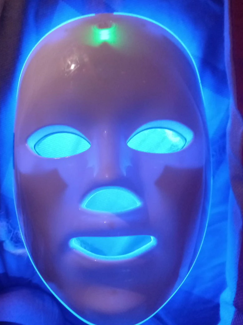 LED Light Therapy Facial Mask