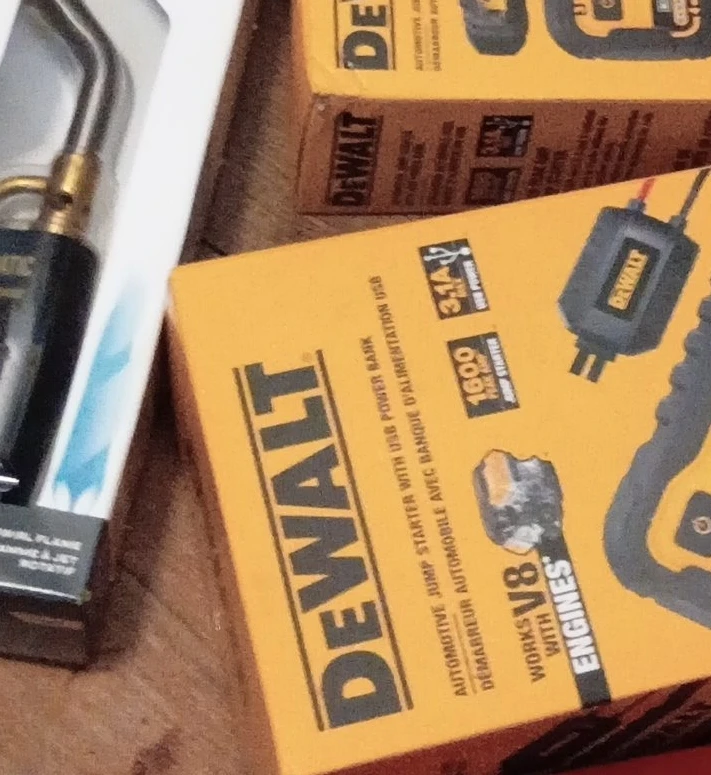 DeWalt Automotive Jump Starter with USB Power Bank