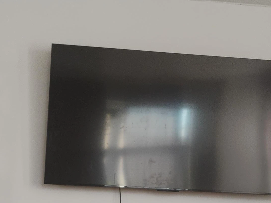 Samsung 75-inch Flat Screen TV