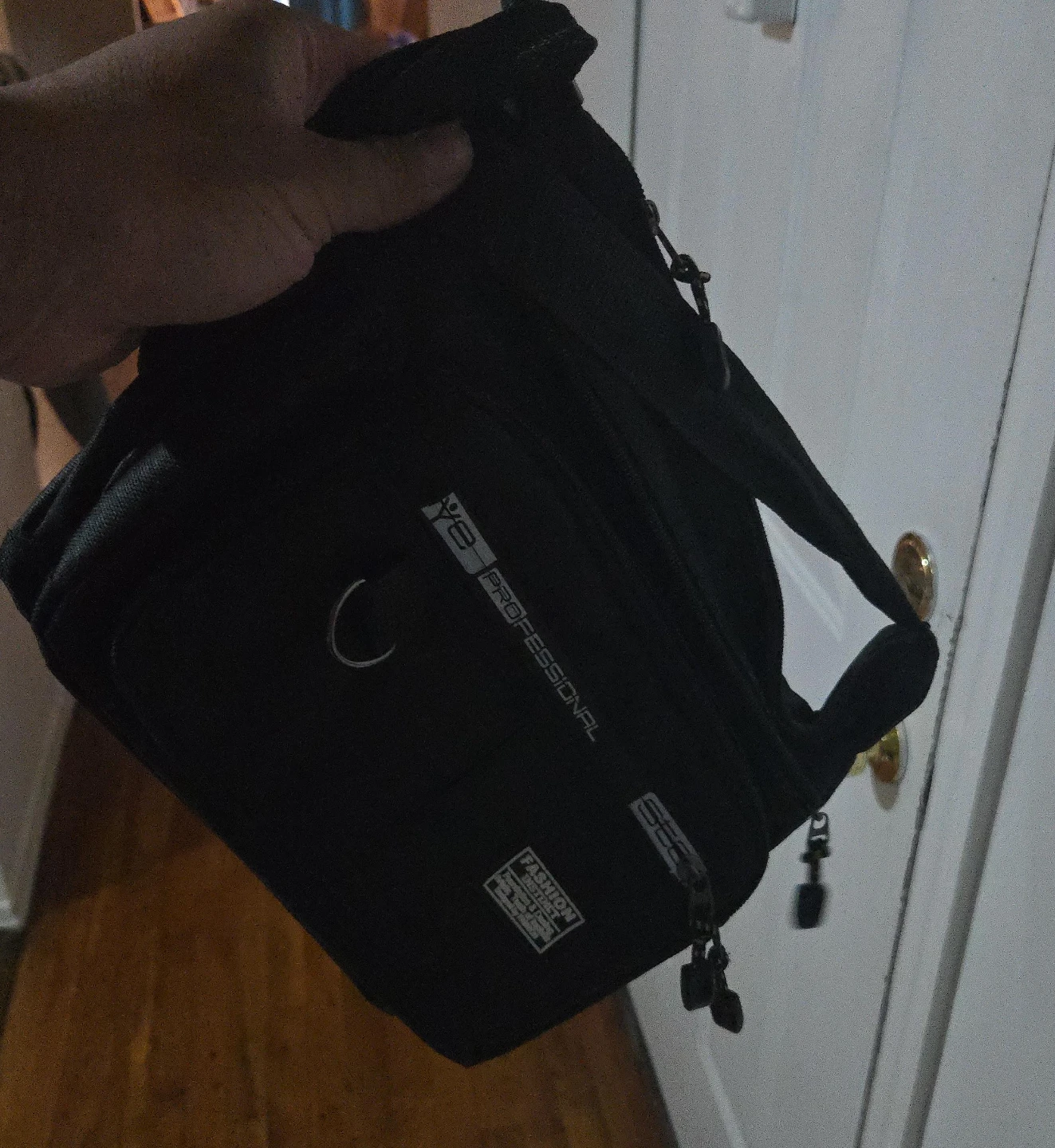 YE Professional Crossbody Bag