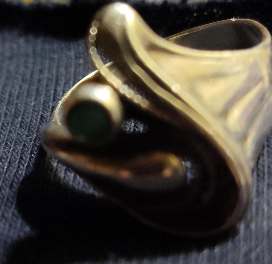 Vintage Sterling Silver Green Stone Ring