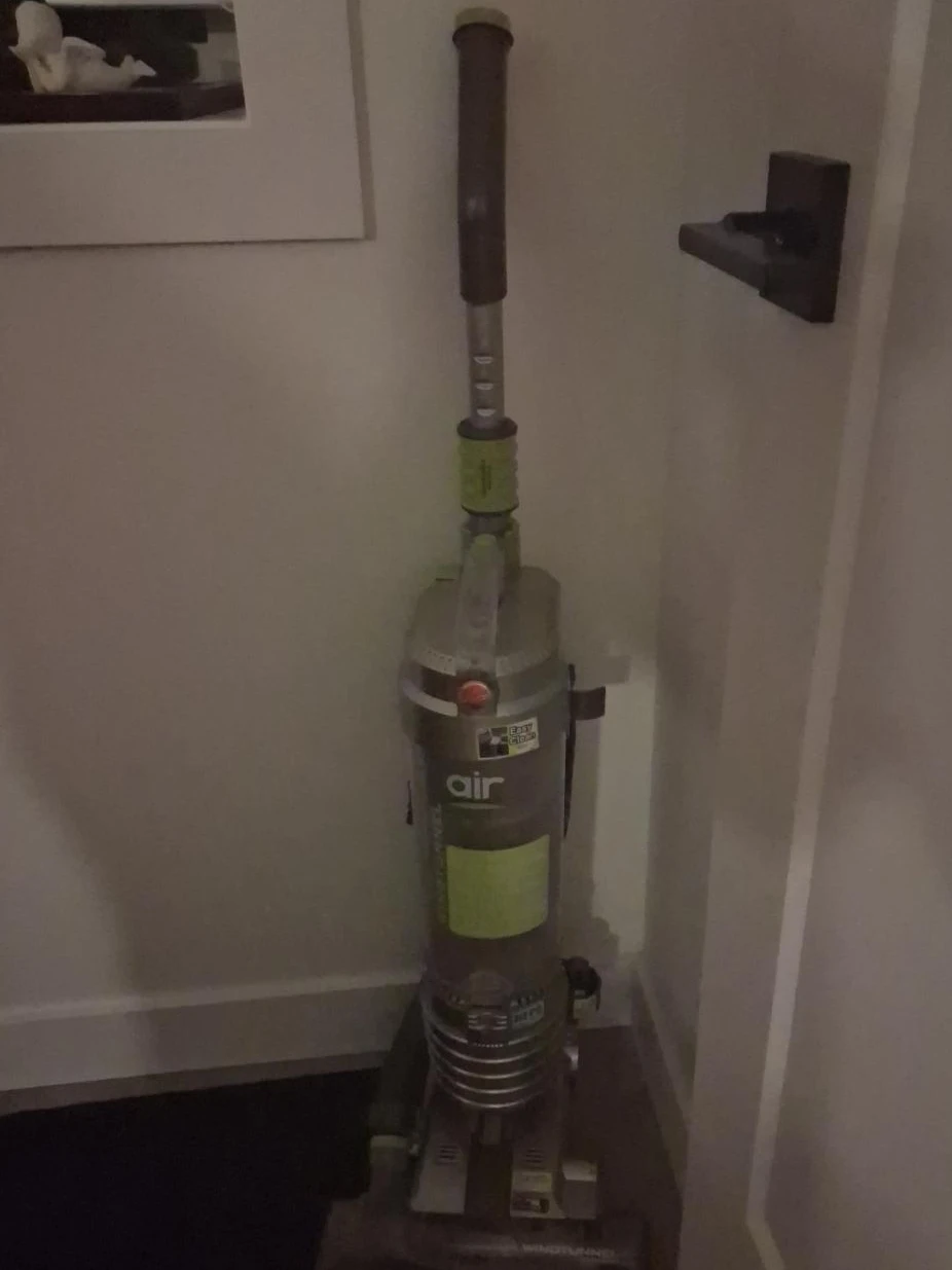 Hoover WindTunnel Air Upright Vacuum