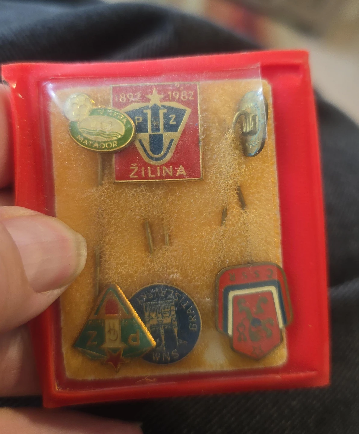 Vintage Pins and 1970 Thurman Munson Baseball Card