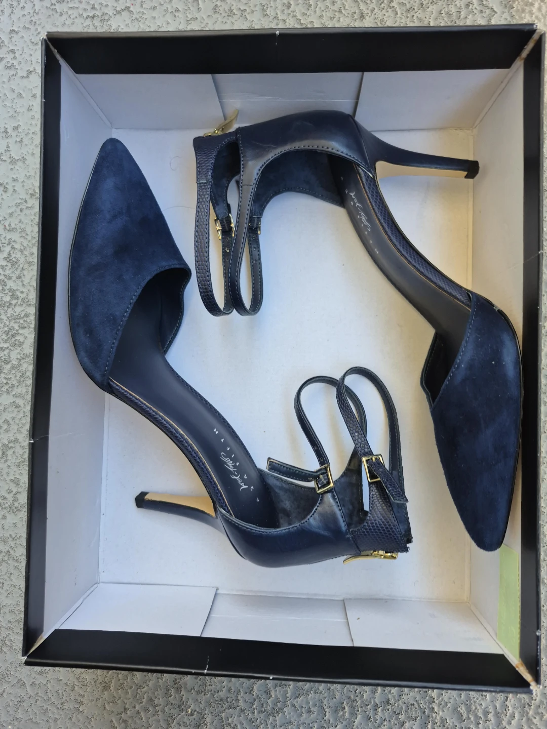 Lord & Taylor 424 Fifth Navy Suede Heels