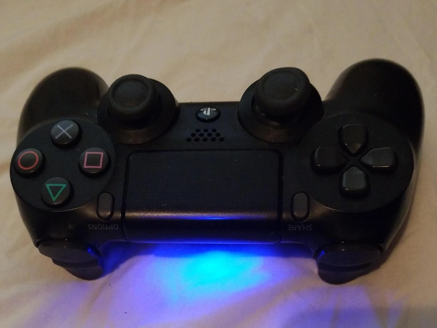 Sony PlayStation 4 DualShock 4 Wireless Controller