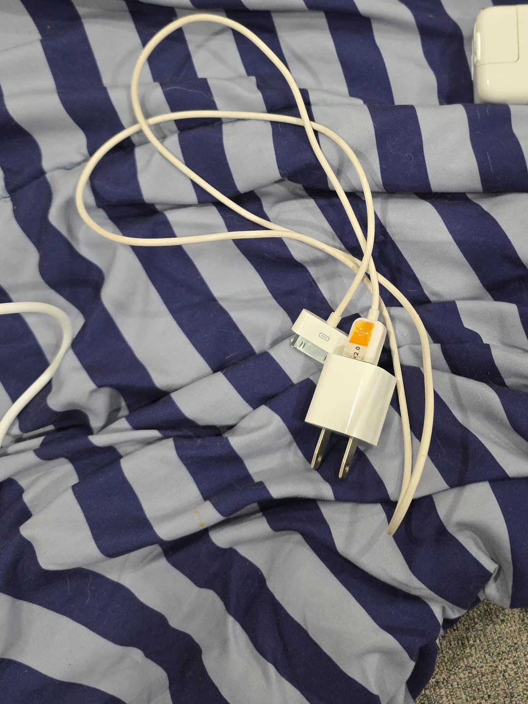 Apple 30-pin USB Power Adapter and Cable