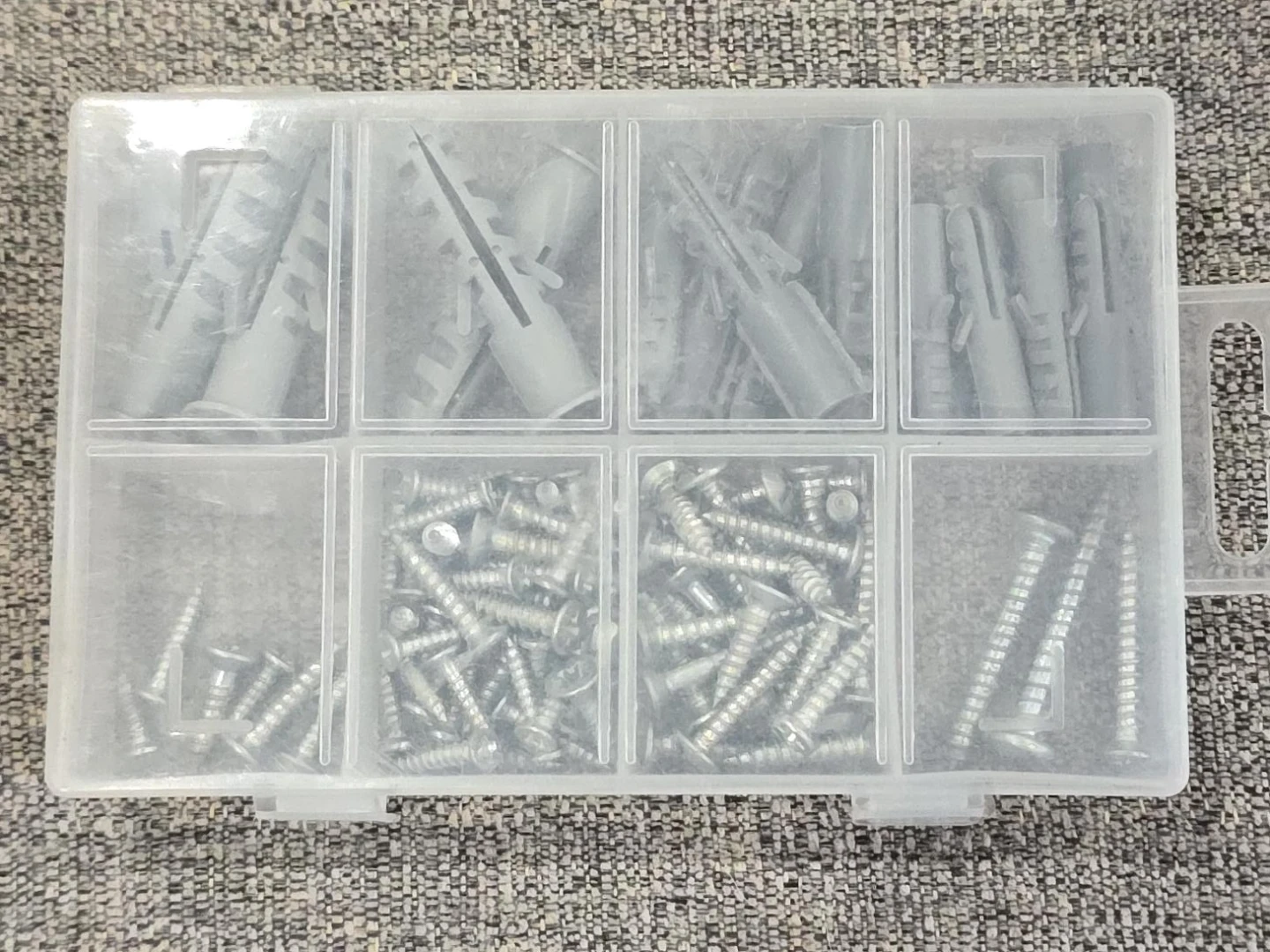 Wall Plug and Screw Assortment Kit
