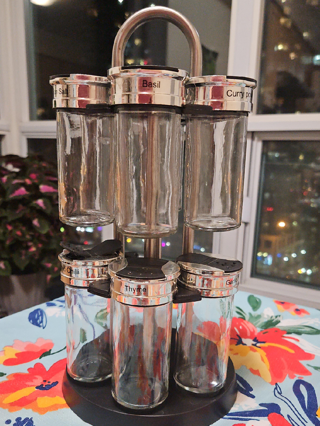 Rotating Spice Rack with 6 Jars