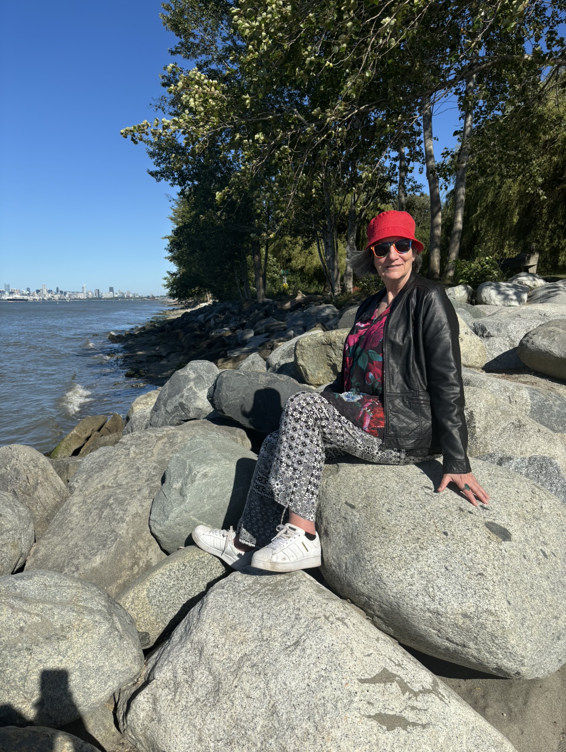 Nina Halliday profile