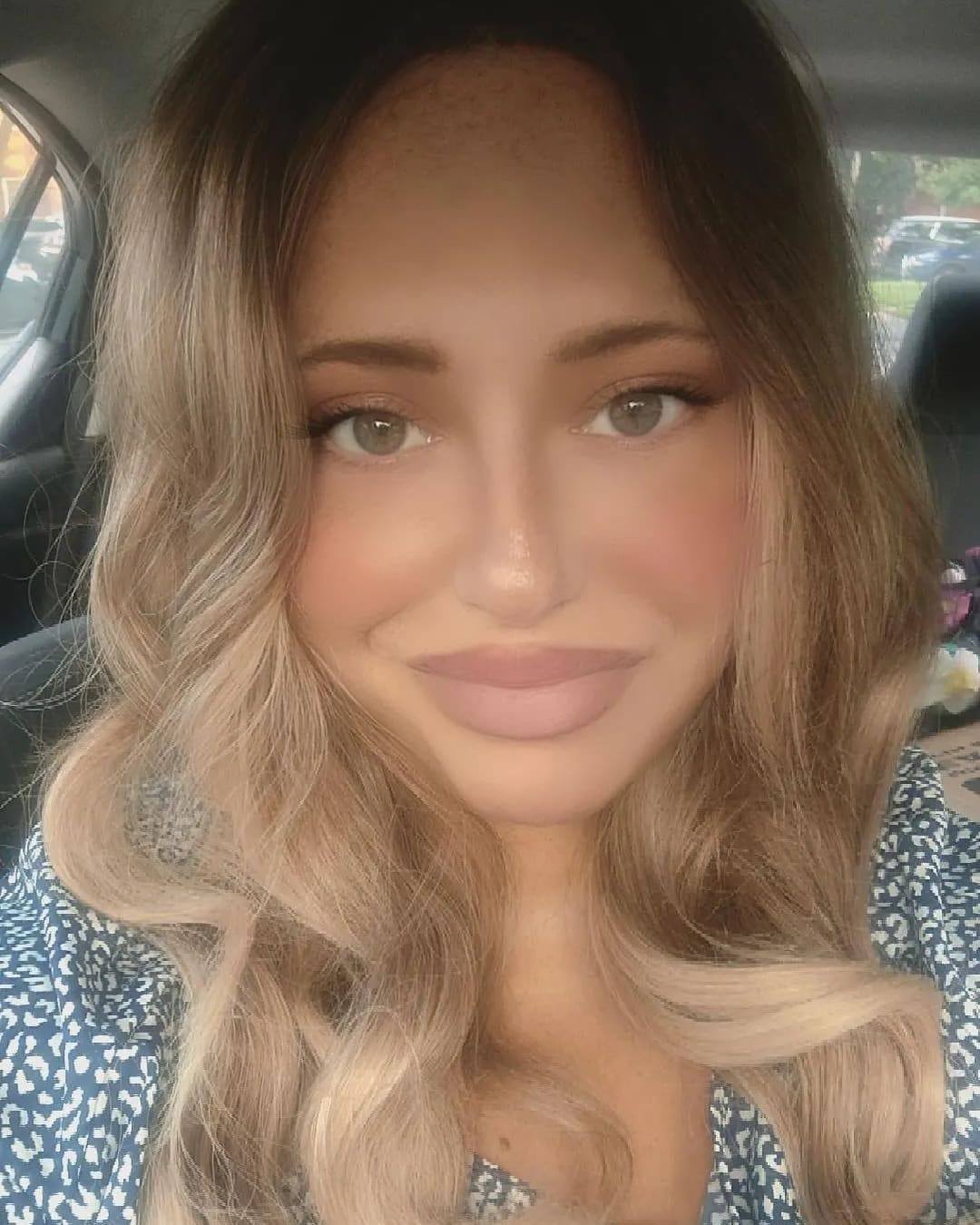 Lindsay profile