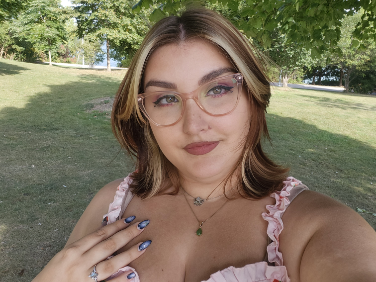 Alexia profile