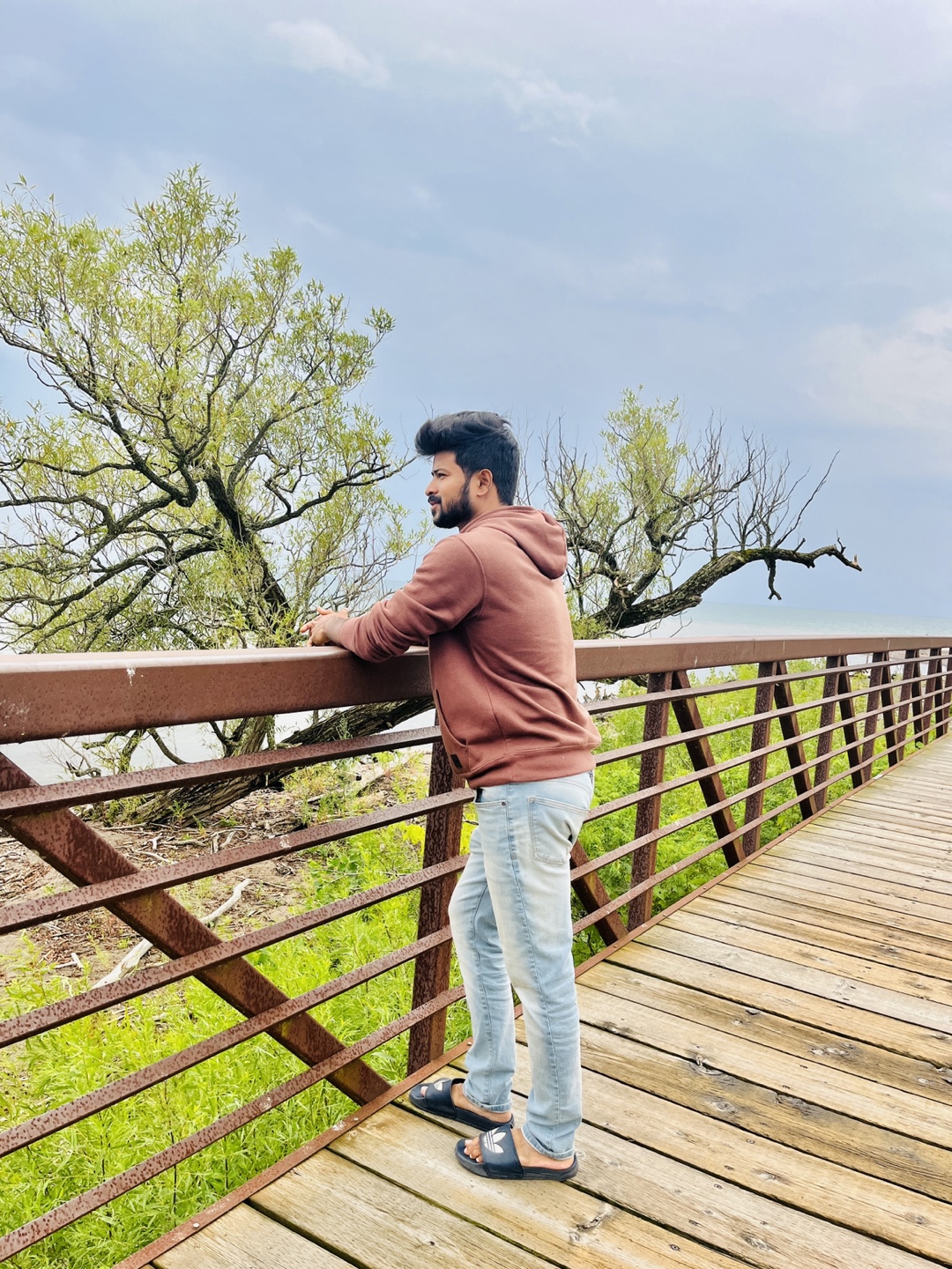 Amit profile