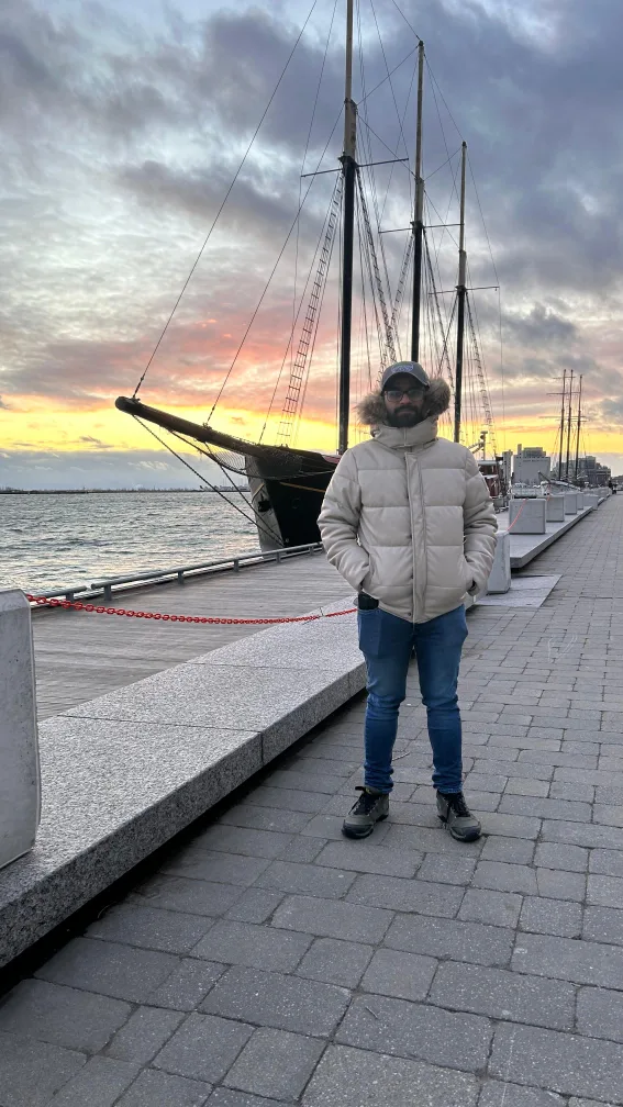 lucky purashwani profile