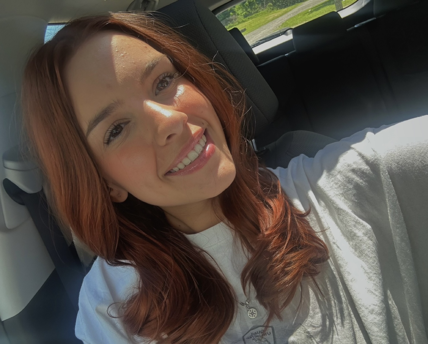 Leona profile