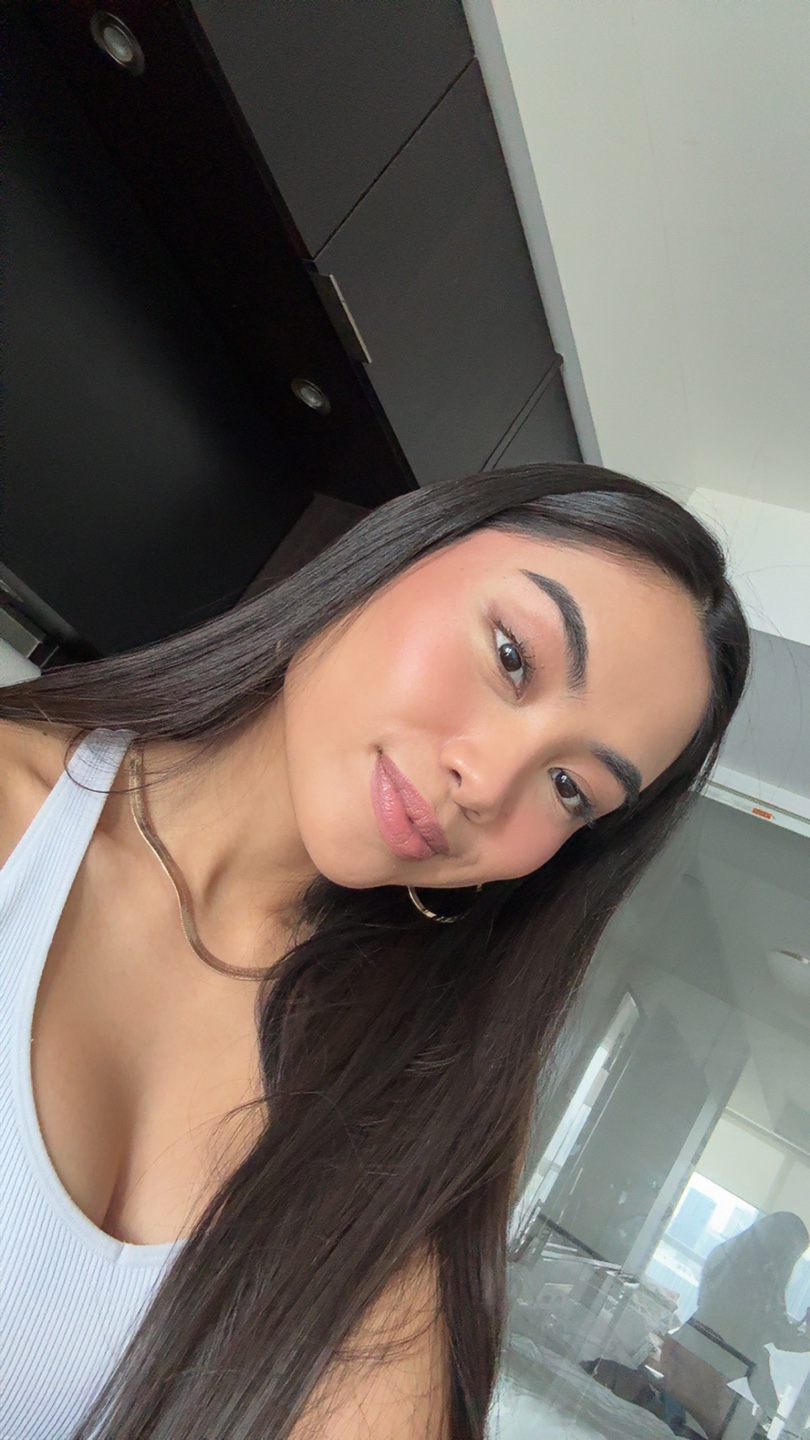 Nicole profile
