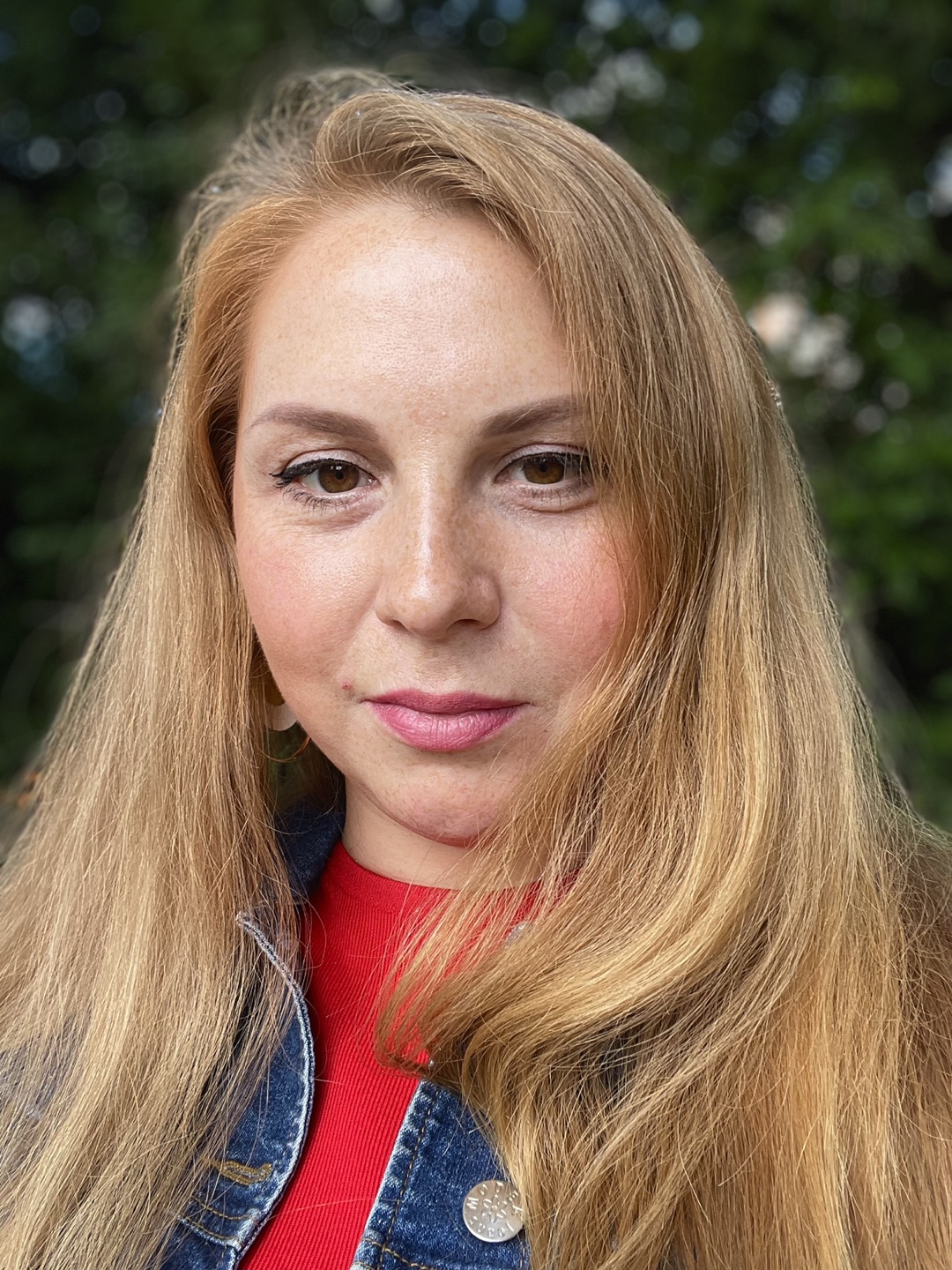 Alona