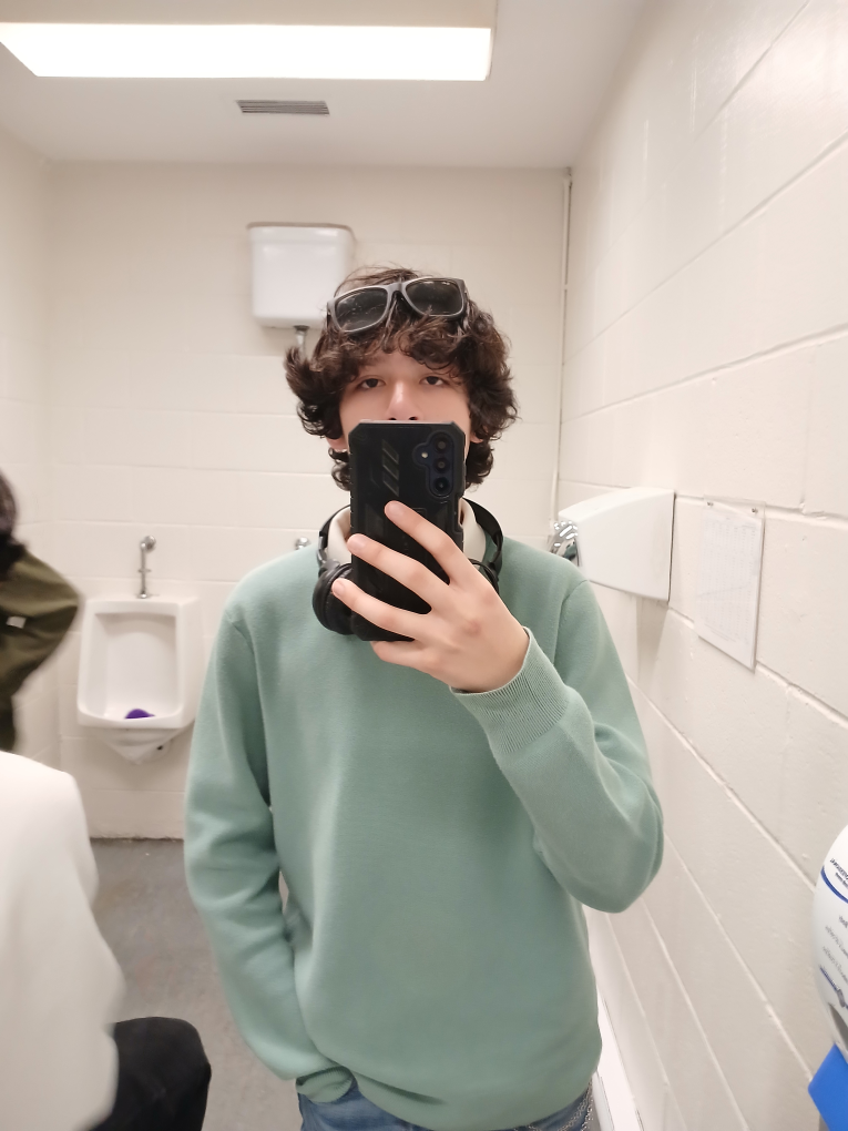 Luis Coronel profile