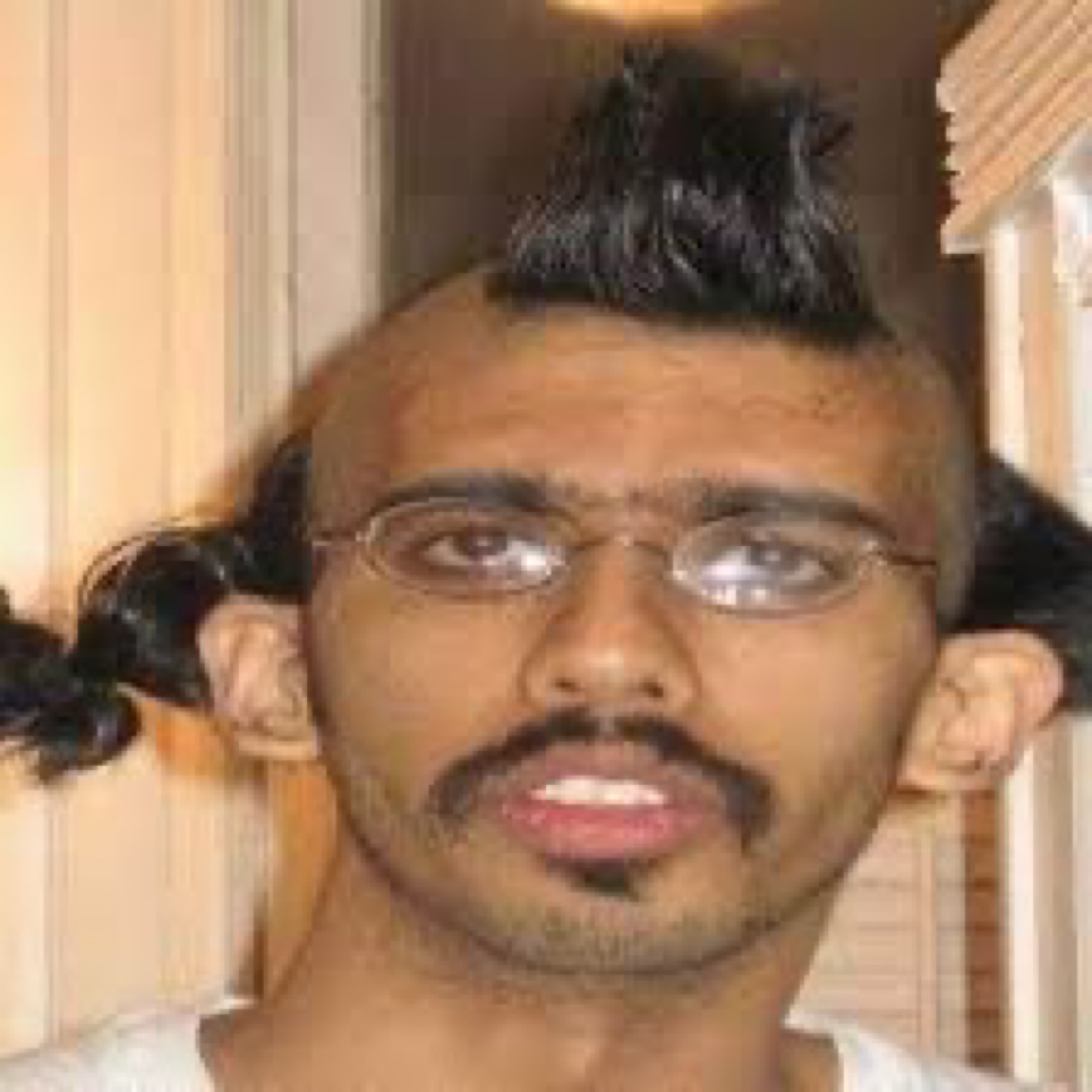 Isa ahmadzai profile