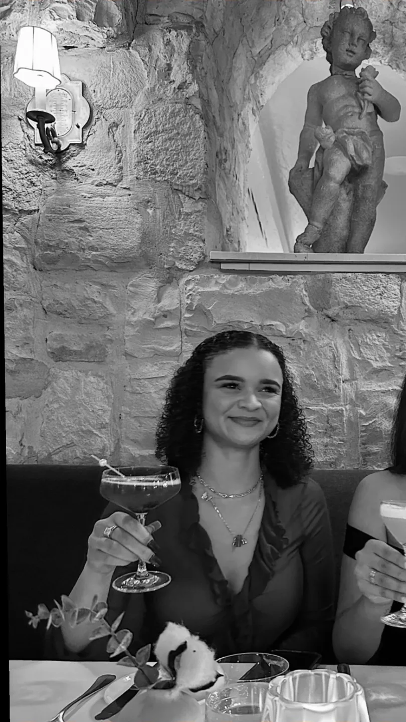 Vanessa Critelli profile