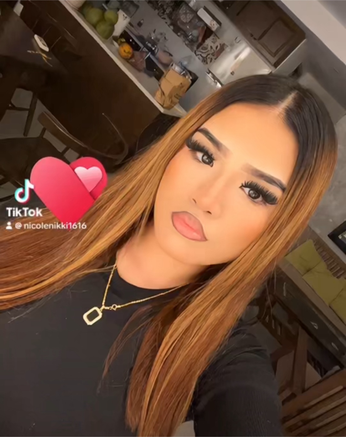 Nicole profile
