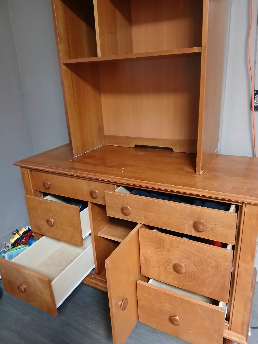 BUYING AND SALING profile