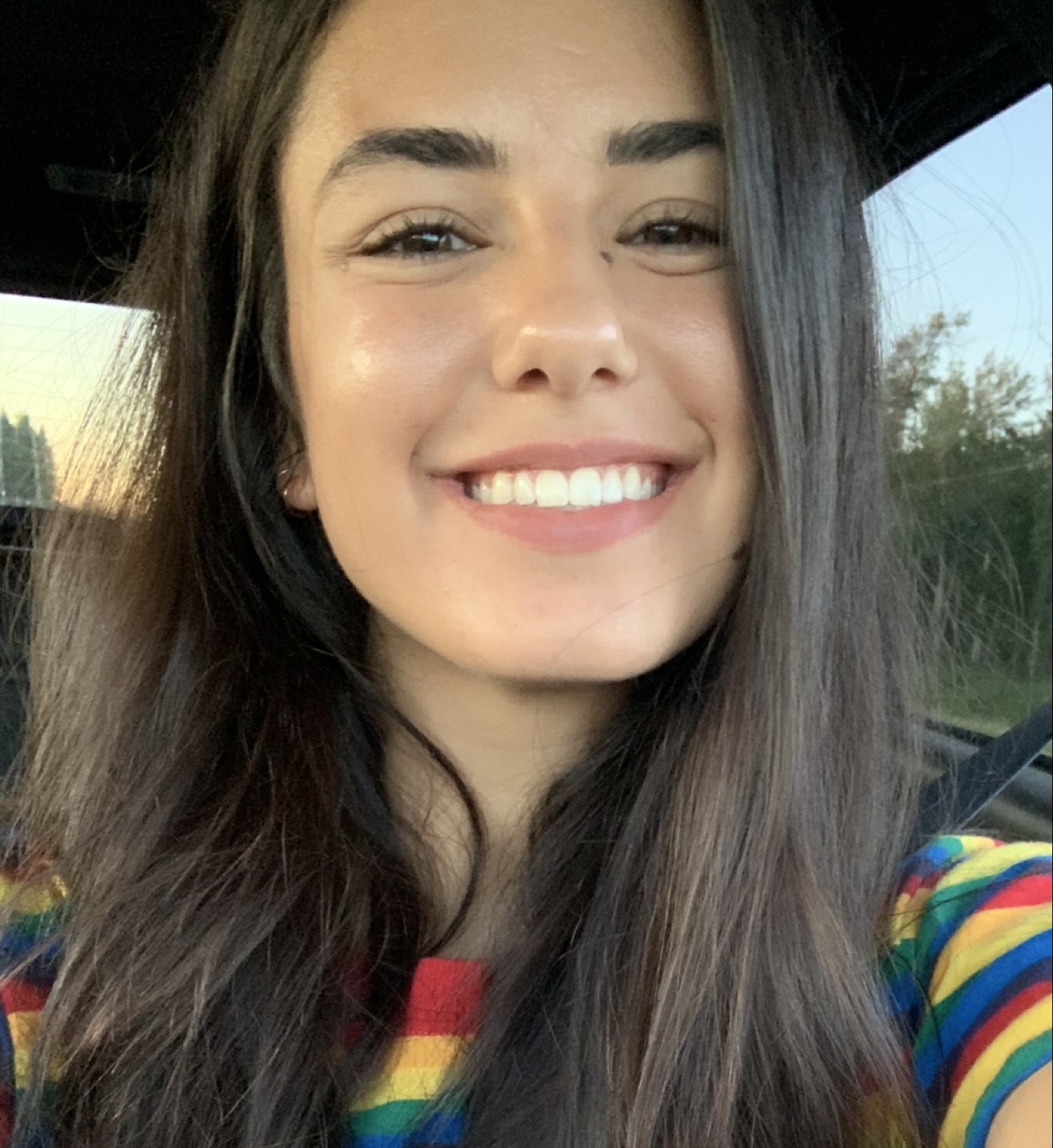 Angele Mav profile