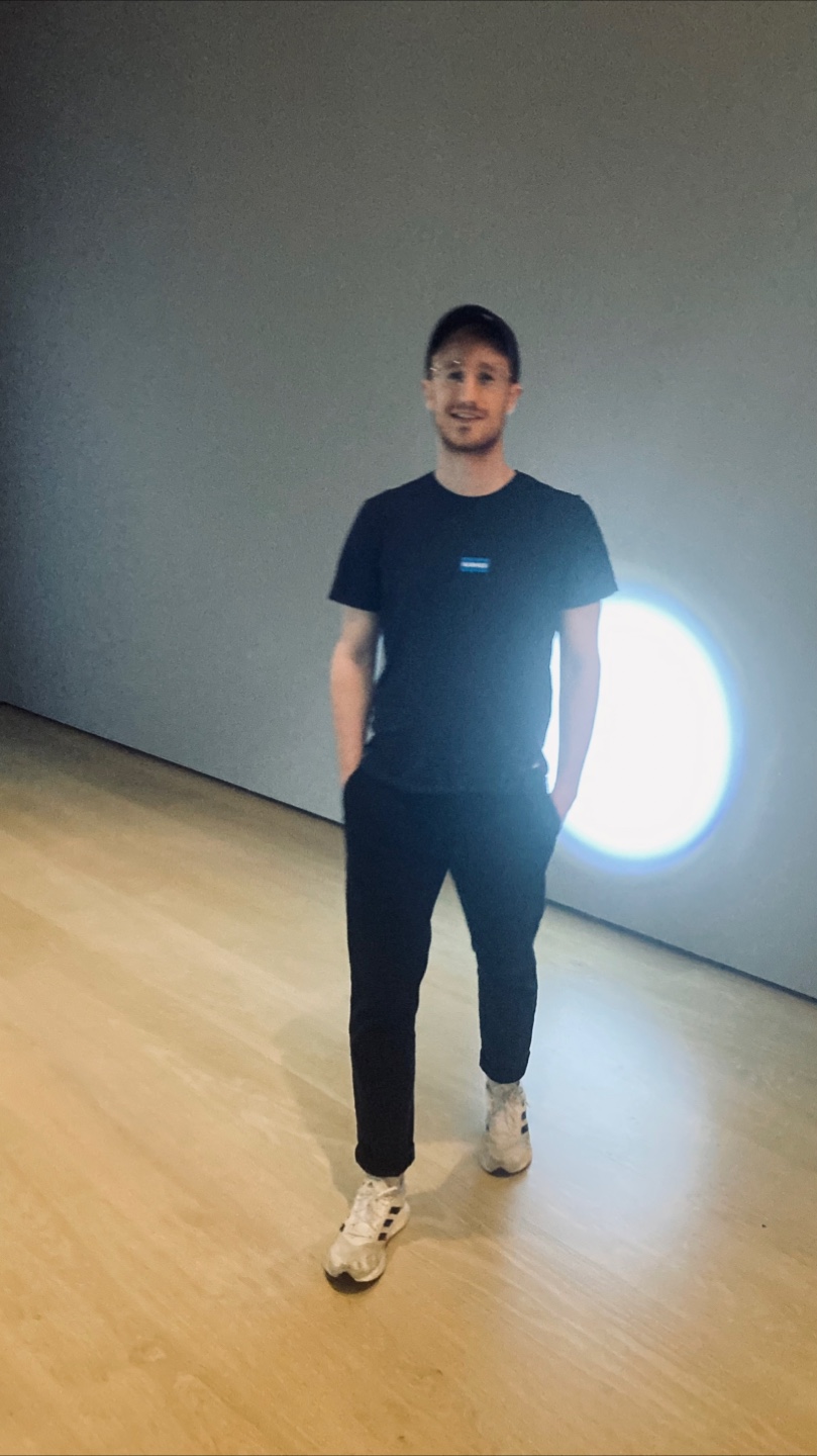 Tom profile