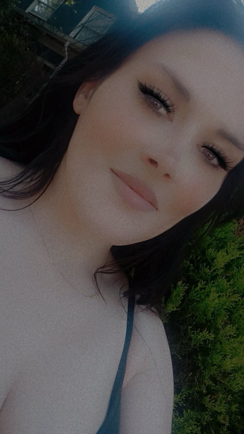 Alexandra Sayers profile