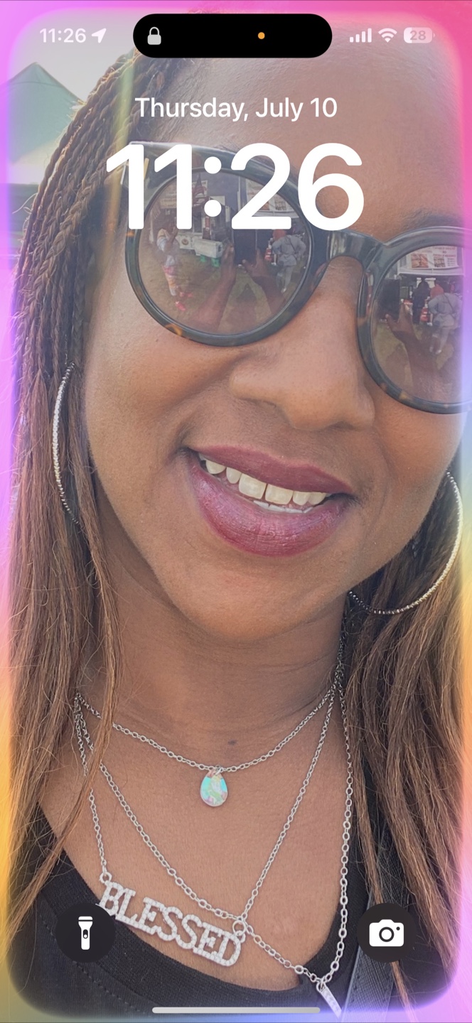 Monique profile