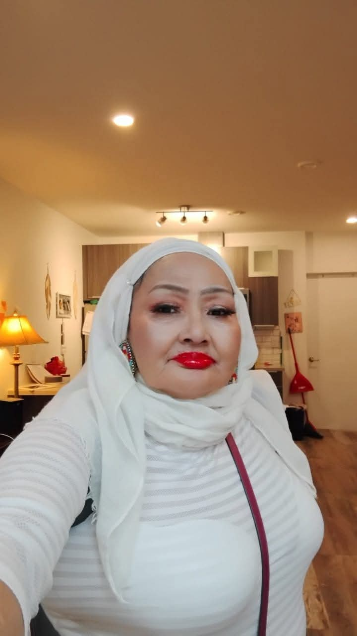 Karen Dee