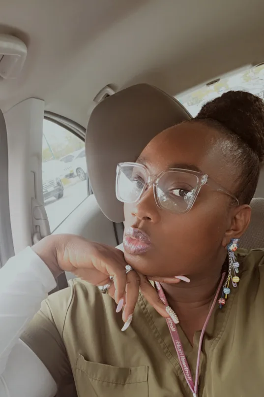 Julia Lindsey profile