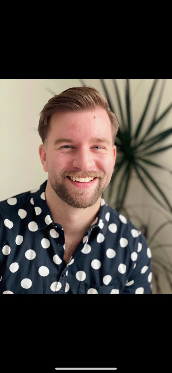 Derek profile