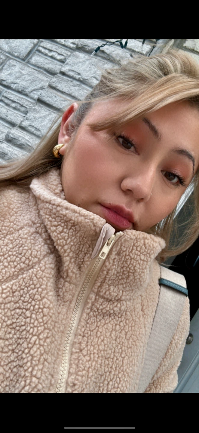 Gabriela profile