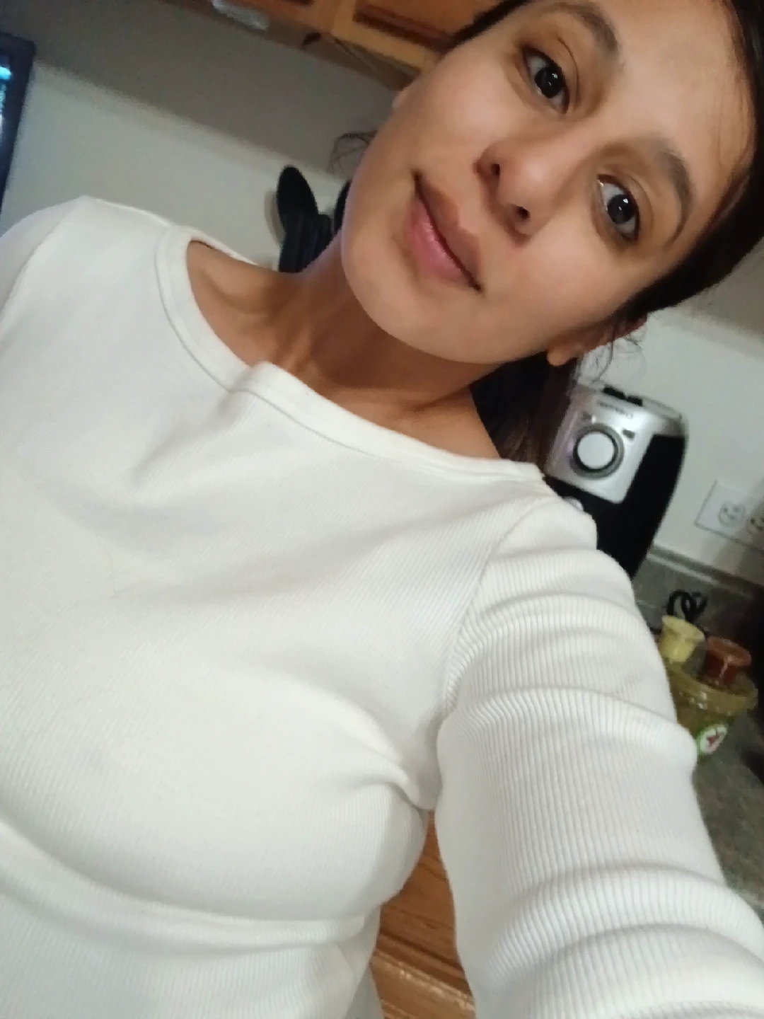 Angelina Paz profile