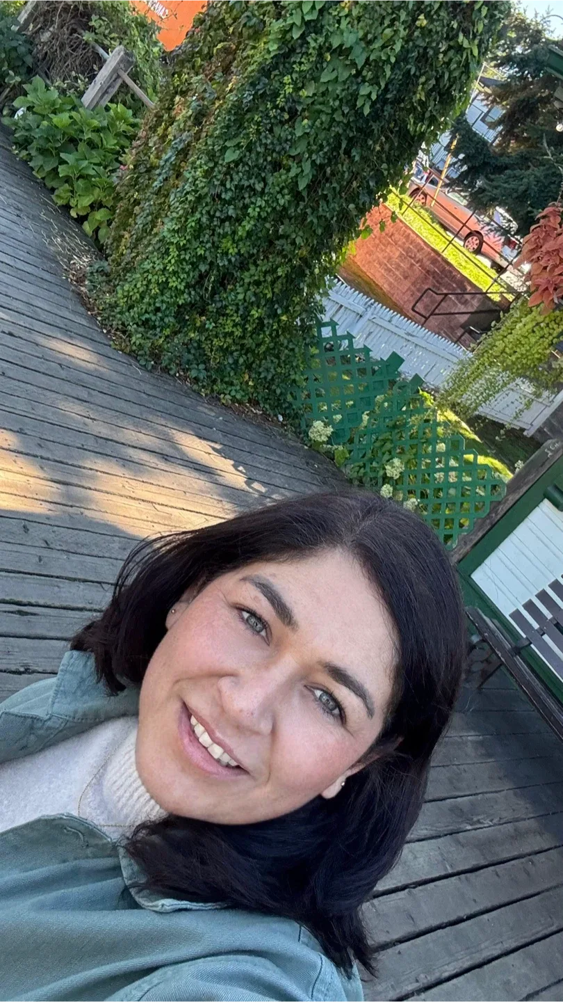 Claudia Aceves profile