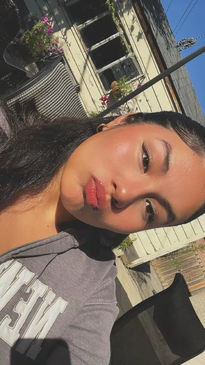 Valeria Lopez profile