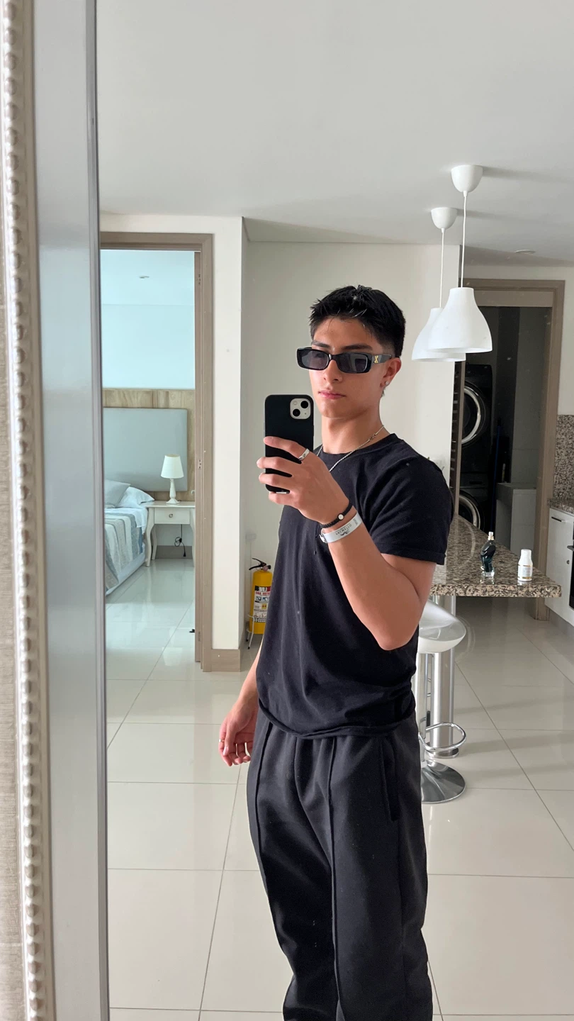 Samuel Hoyos profile