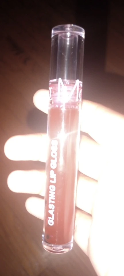 Camila Flores profile