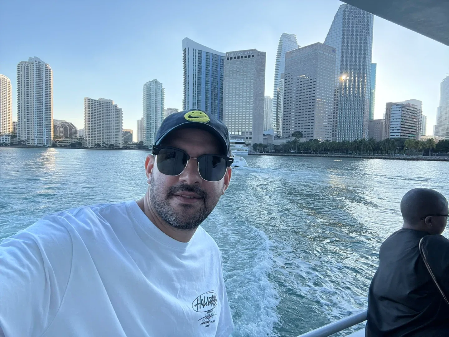 Carlos Suarez profile