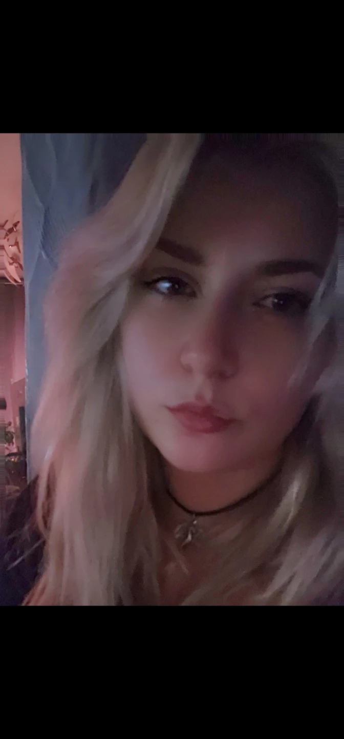 Vikki profile