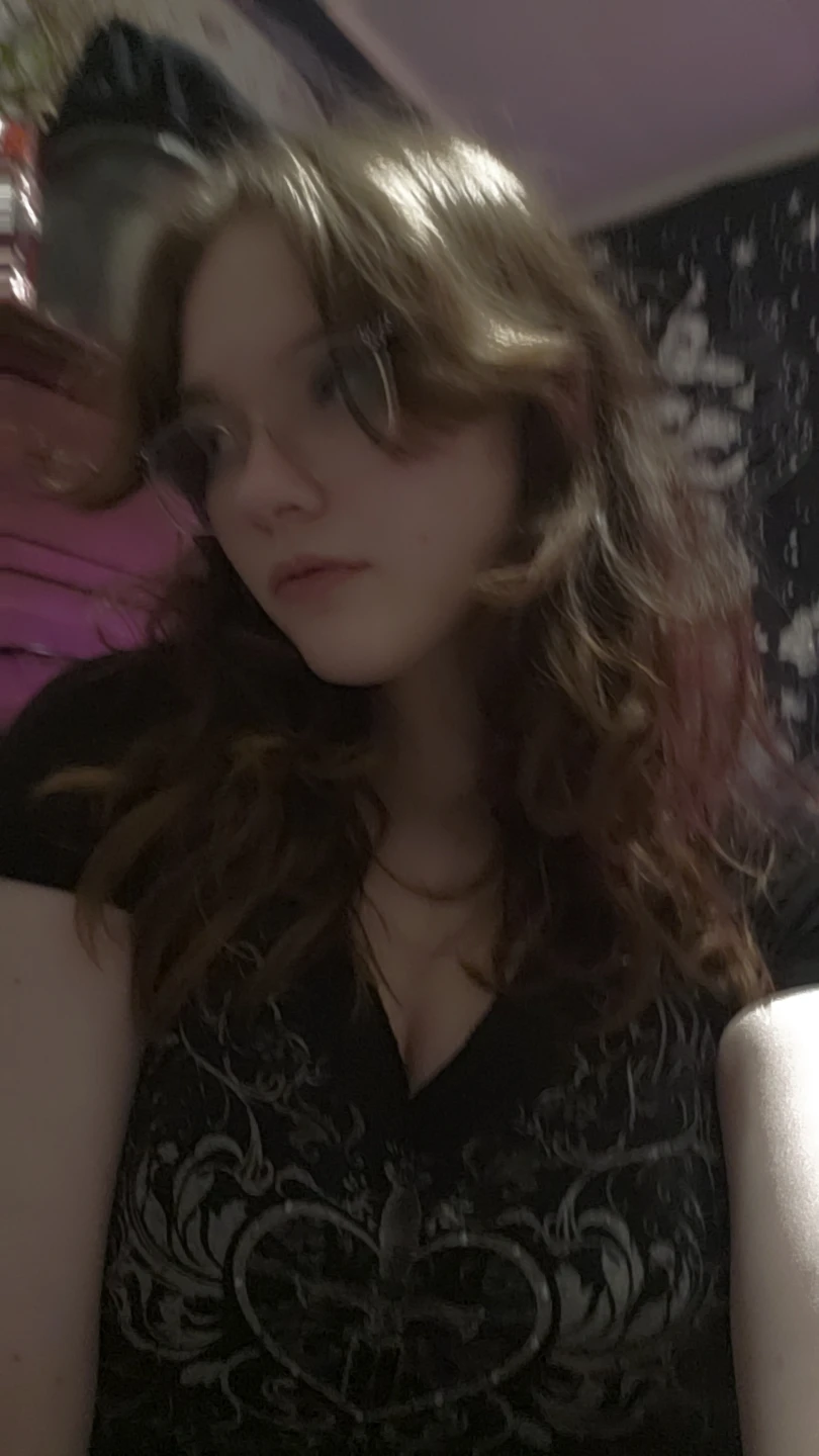 Awnika profile