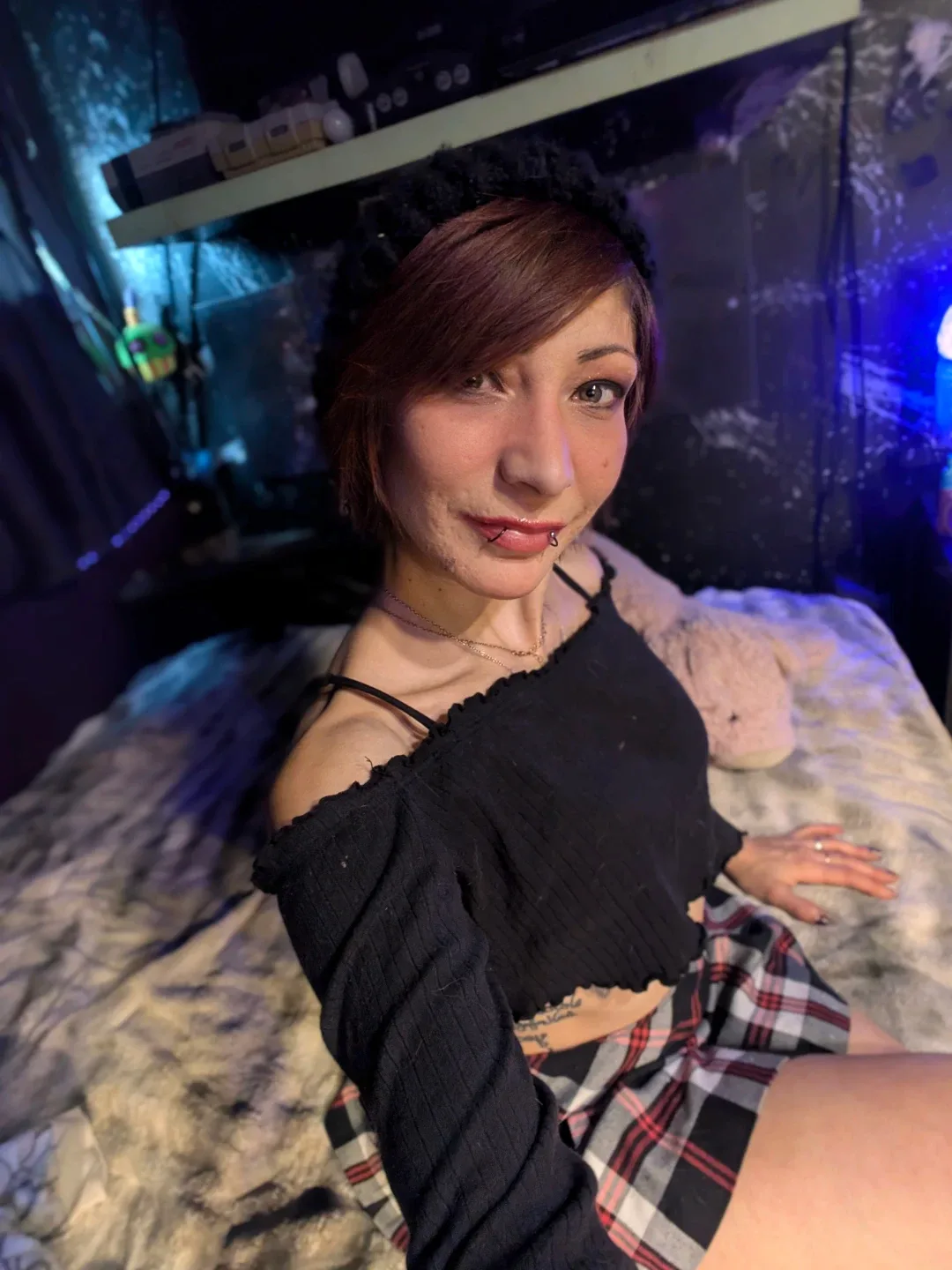 Aleyna N Gostola profile