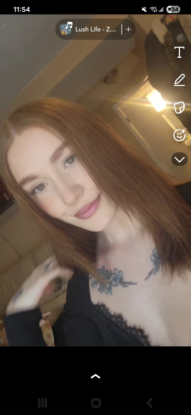 lindsay profile