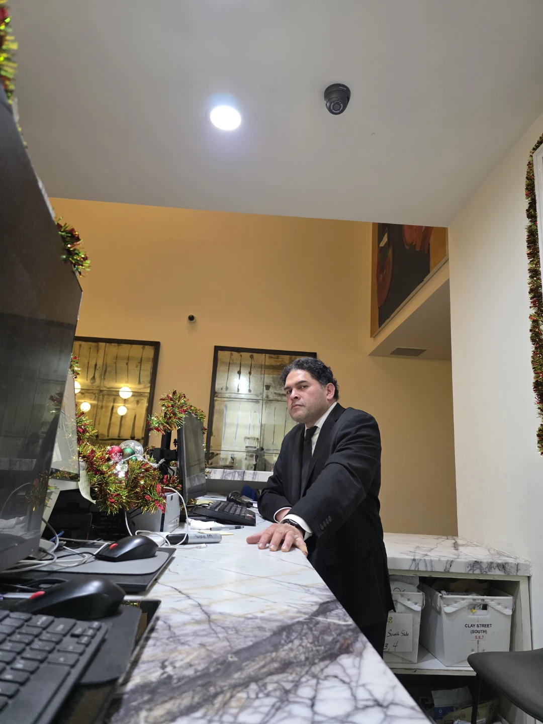 Gaston L Magallanes profile