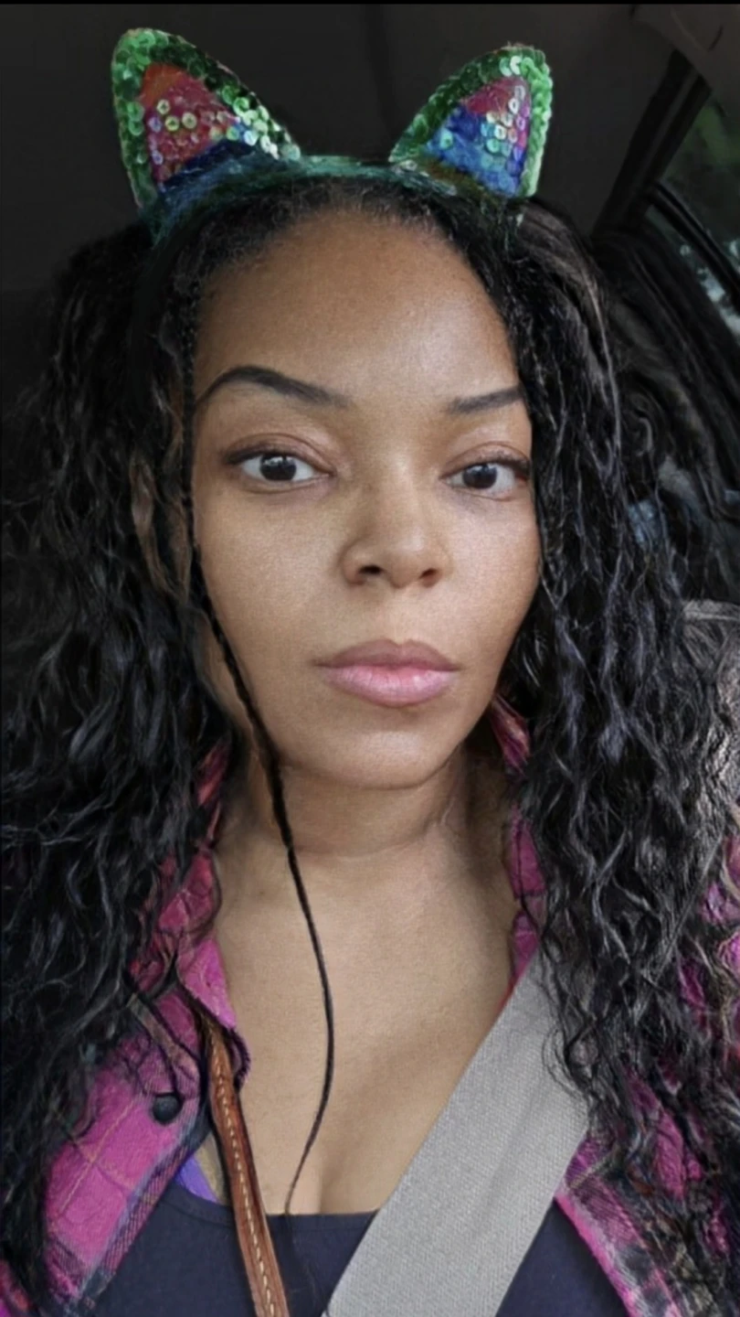 Vonne profile