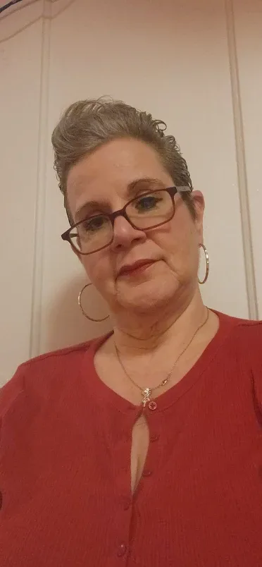 Elizabeth Fagundo profile