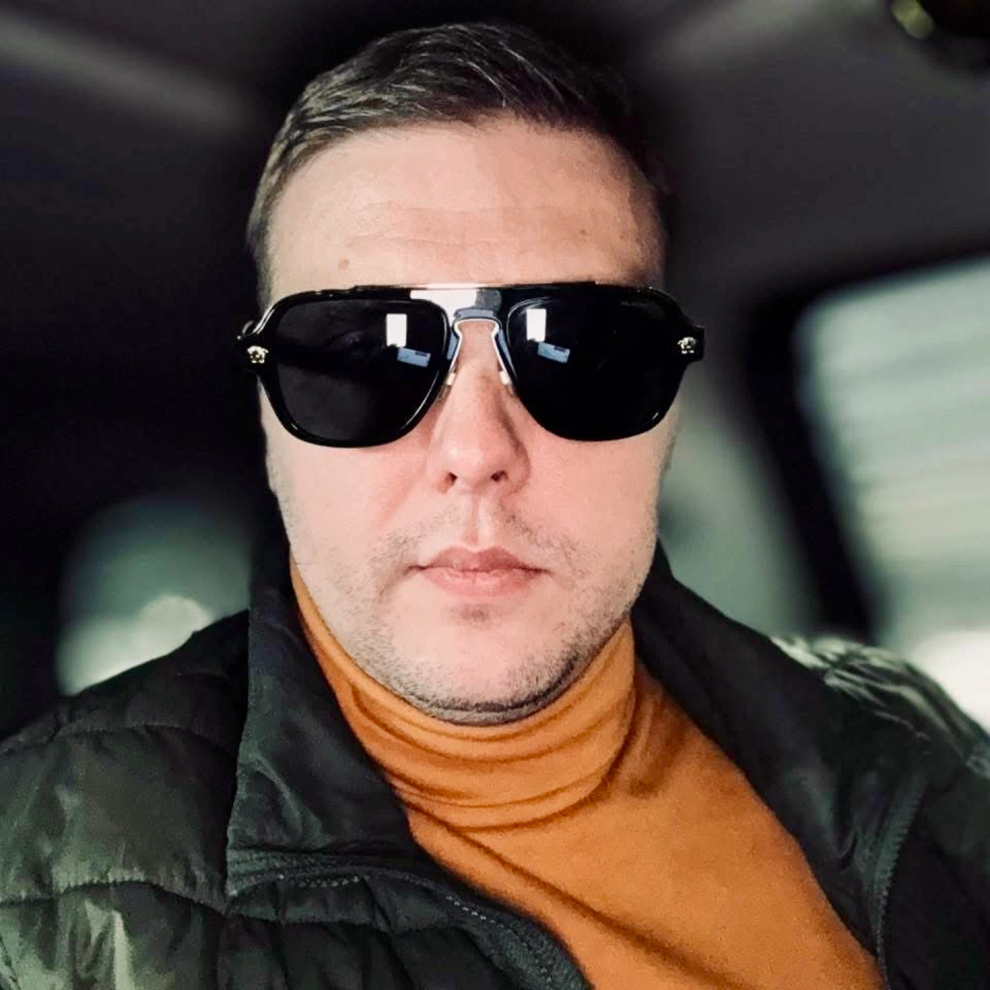 Aleksander profile