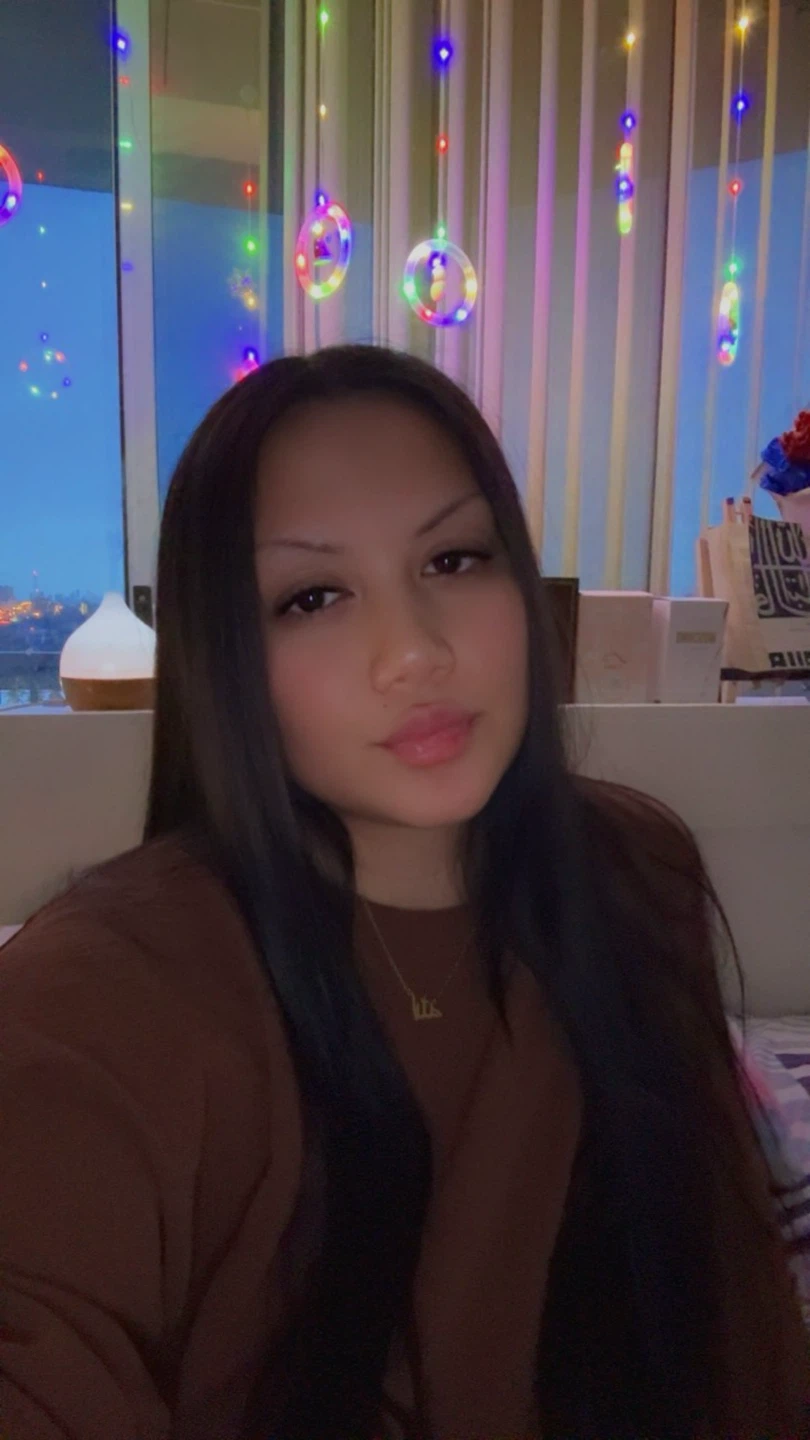 Chloe profile