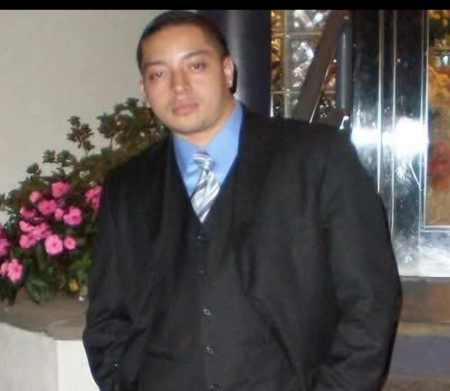 Manuel profile